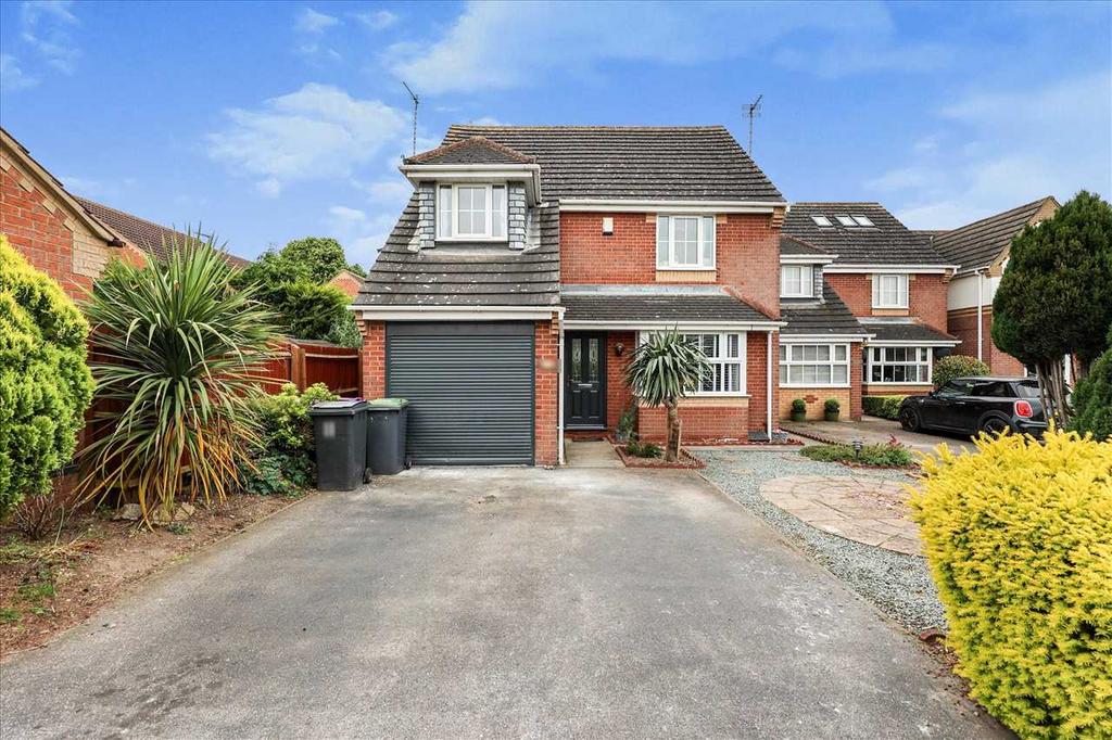 Heron Walk, North Hykeham 4 bed detached house £300,000