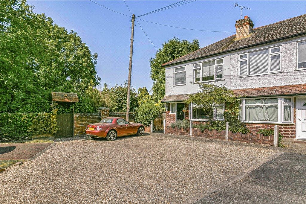 3 bedroom end of terrace house for sale in Park Road, Egham, Surrey, TW20