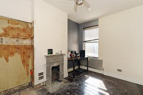 152 Darwin Road, London, W5 4BH