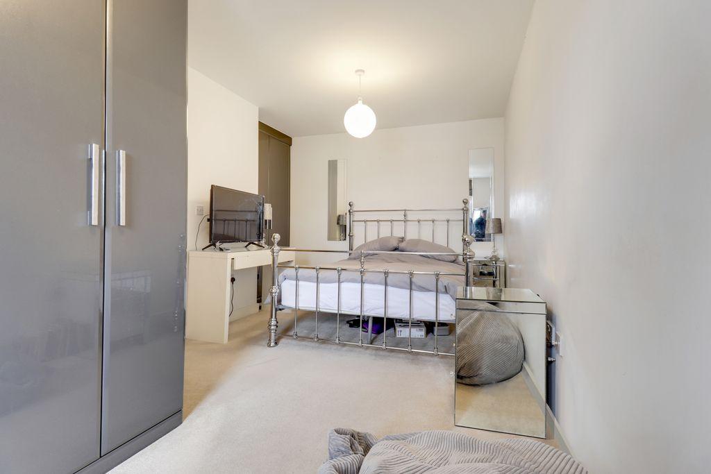 Bedroom 1 (Double)