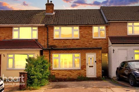 55 Archway, Romford, RM3 7EH