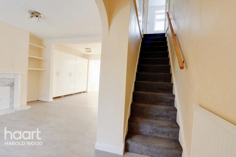 55 Archway, Romford, RM3 7EH