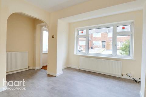 55 Archway, Romford, RM3 7EH