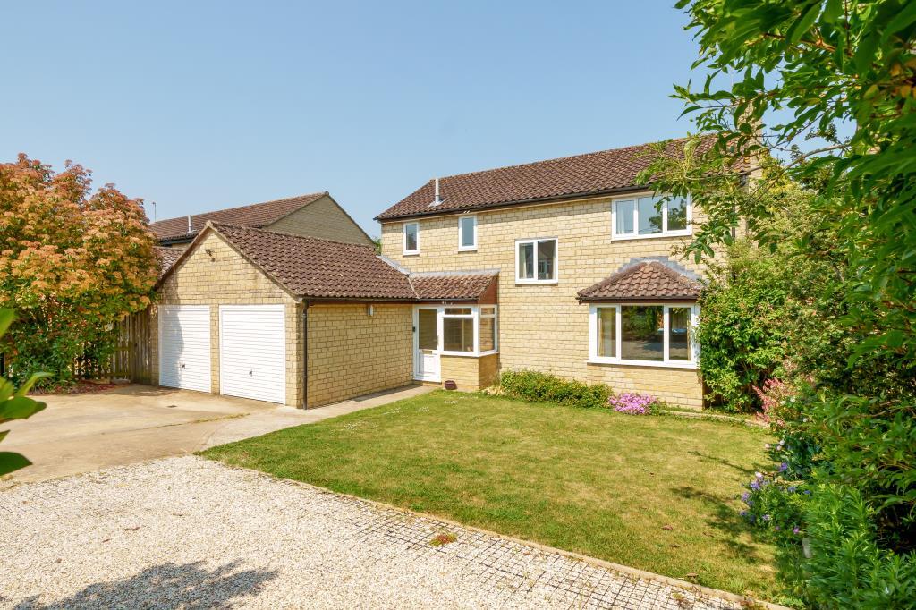 New Yatt Road, Witney, OX28 4 bed detached house £570,000