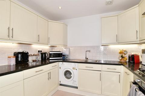 2 bedroom apartment for sale, Park Place, Horsham, West Sussex