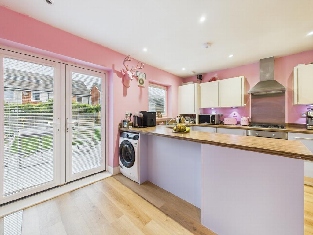 Kitchen &amp; Dining Room