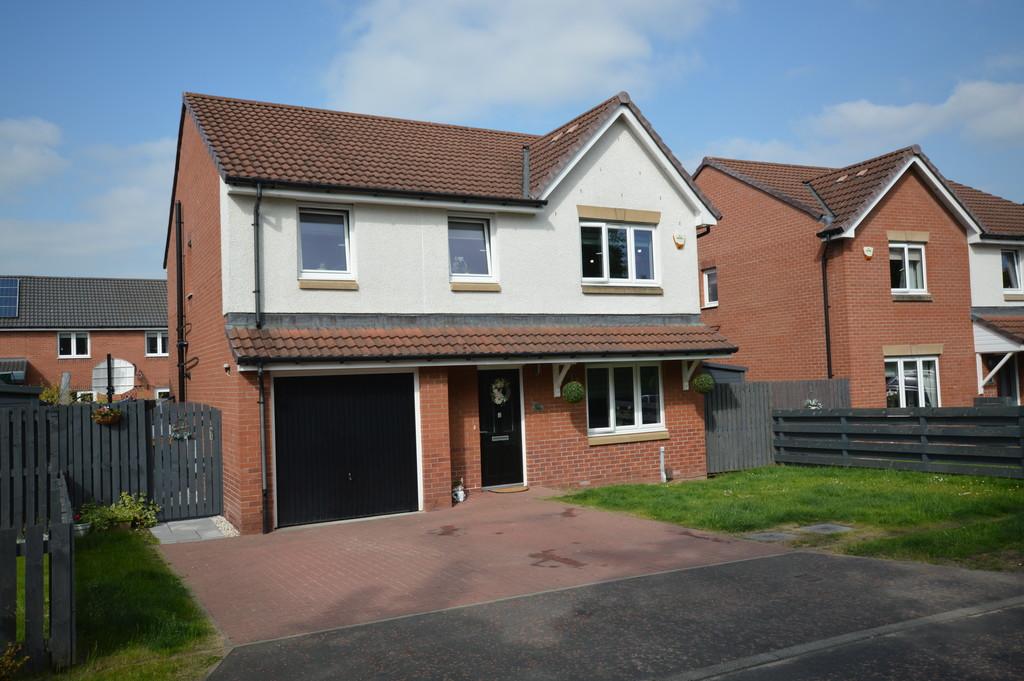 Glentanar Crescent, Dumbarton G82 2NS 4 bed detached house for sale £