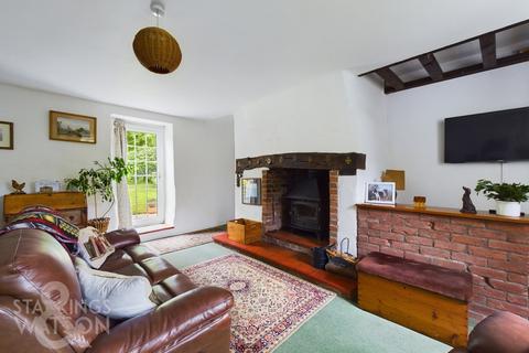 2 bedroom cottage for sale, Buckenham Road, Strumpshaw, Norwich