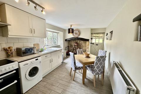 2 bedroom cottage to rent, Rectory Lane, Bourton-on-the-water