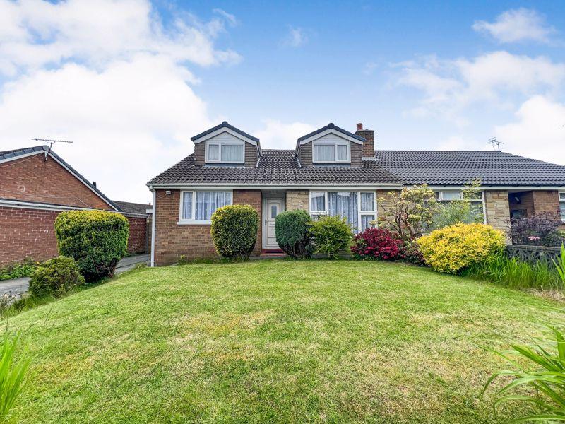 Churchill Drive, Little Lever 6 bed semidetached house for sale £299,950