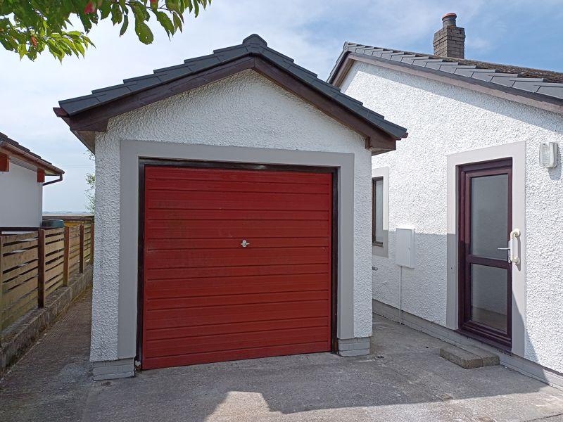 Detached Garage