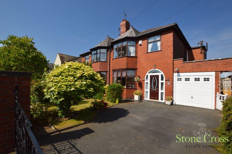 Barn Lane, Golborne, WA3 3PR 3 bed semidetached house £279,950