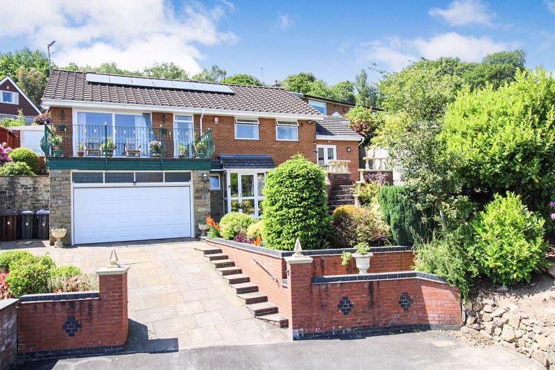 Woodstone Avenue, Endon, Staffordshire, ST13 4 bed detached house for