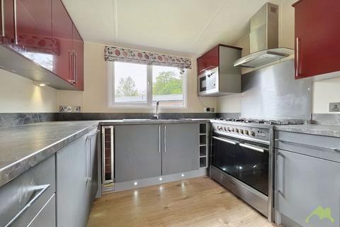 3 bedroom lodge for sale, Bowland Lakes leisure Village