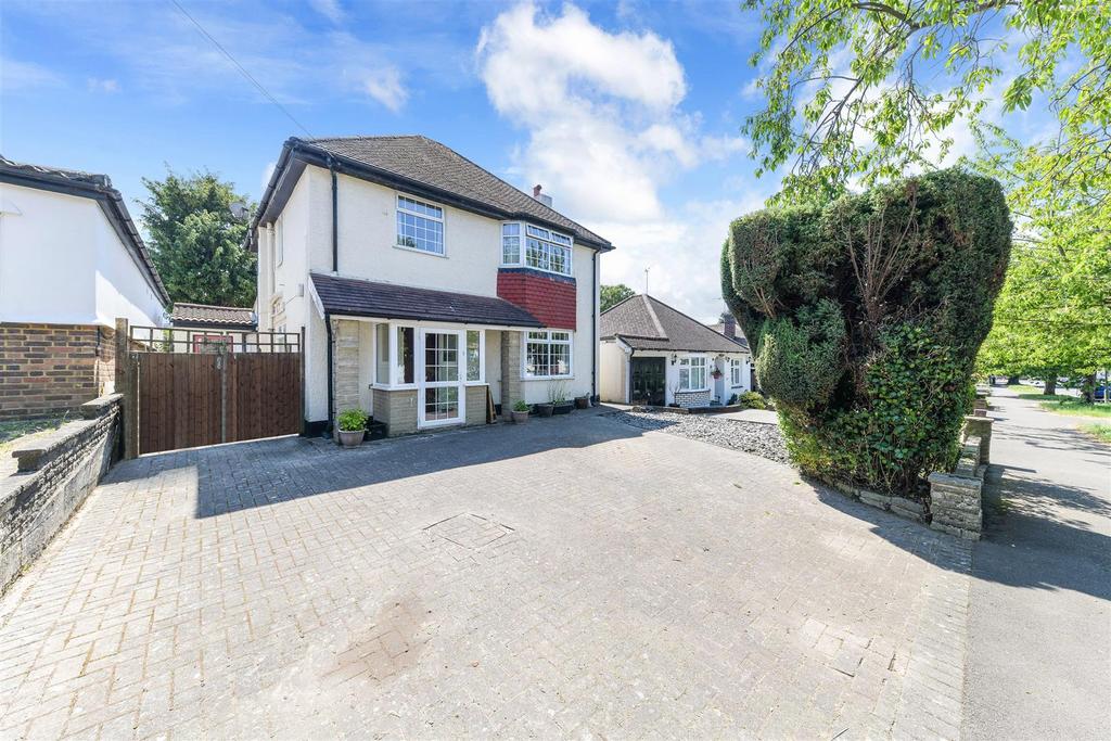 Warren Road, Banstead 4 bed detached house for sale £825,000