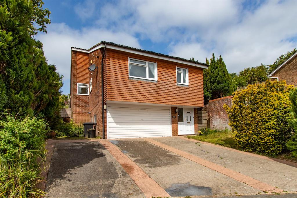 Rochester Way, Crowborough 3 bed detached house for sale £425,000