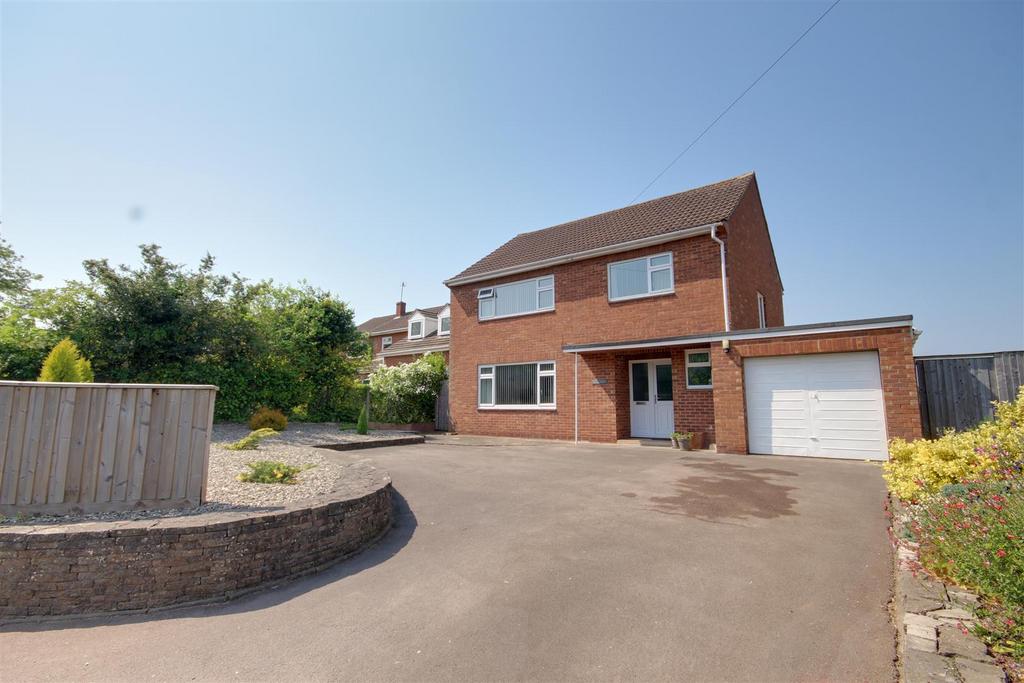 Ross Road, Newent 3 bed detached house for sale £450,000