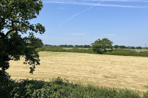 2 bedroom cottage for sale, Barnston Road, Heswall, Wirral