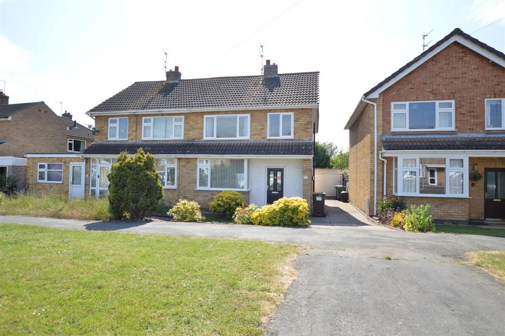 Derwent Drive, Loughborough 3 bed semidetached house for sale £255,000