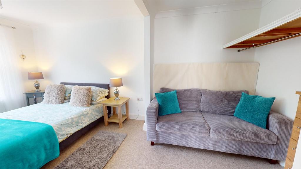 4-Kensington-Gardens-Haverfordwest-06102023 004358