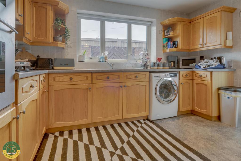 Kitchen  2.jpg