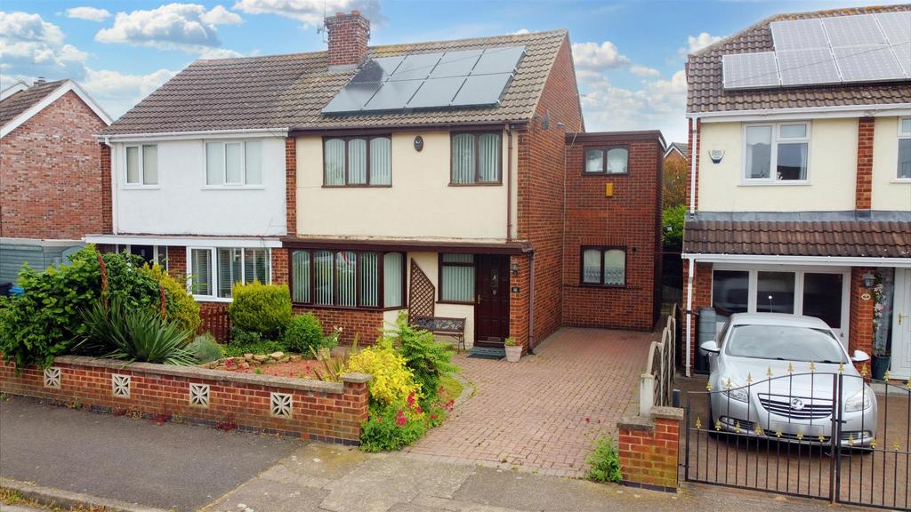 Lodge Road, Long Eaton 3 bed semidetached house for sale £229,950