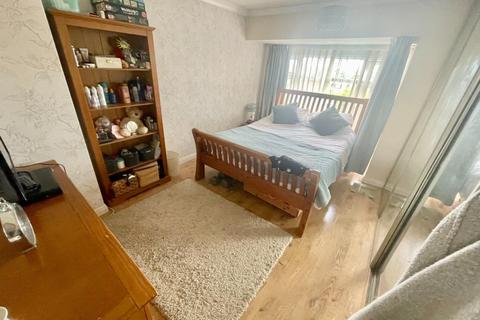 64 Kirkham Road, Nunthorpe, Middlesbrough, TS7 0HQ