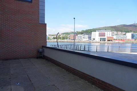 2 bedroom apartment for sale, Kings Road, Marina, Swansea