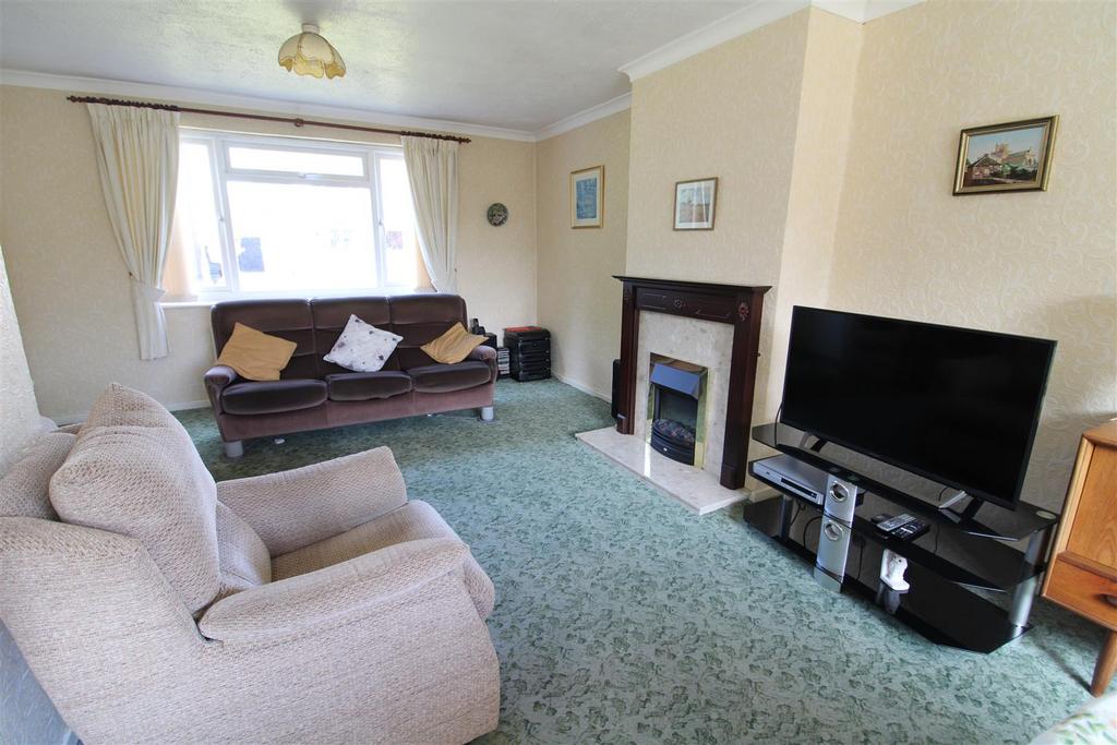 Kingsway, Darlington 3 bed semidetached house £140,000