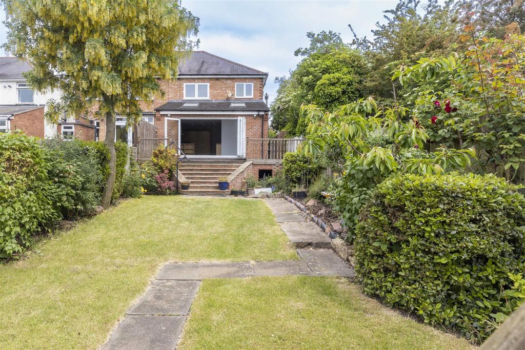 Knighton Lane East, Knighton Fields 3 bed semidetached house for sale £325,000