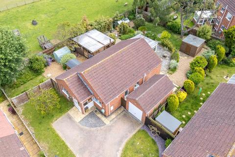 7 The Lovells, Emneth, Wisbech, PE14 8DW