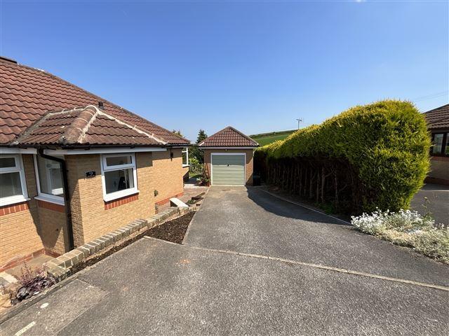 Driveway/garage