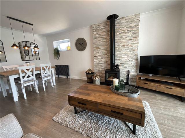Living room/dining room