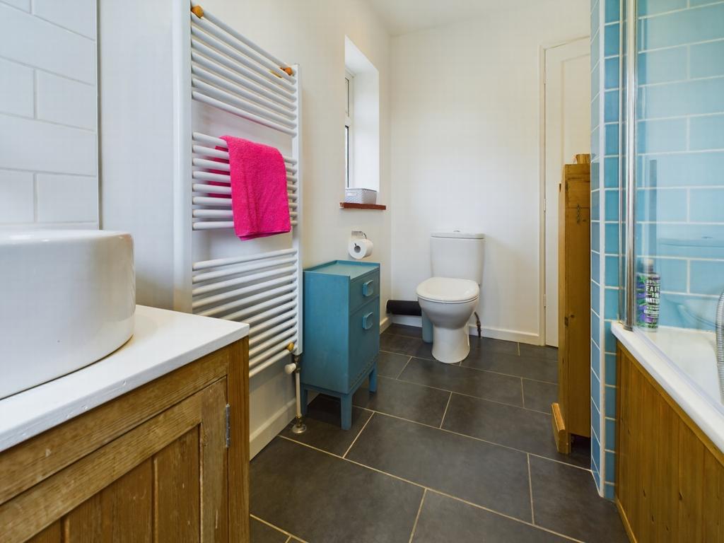 En Suite Bathroom