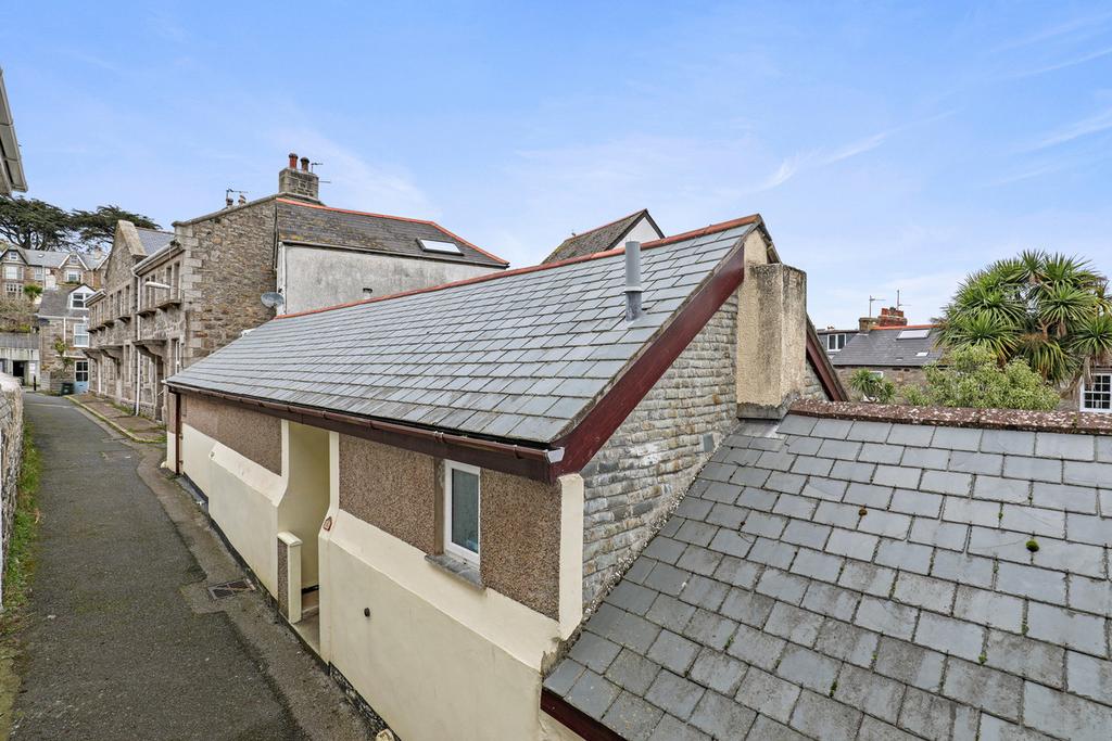 St Ives TR26 1 bed terraced bungalow for sale £350,000