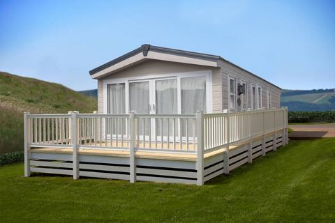 2 bedroom lodge for sale - Burnham On Crouch Essex