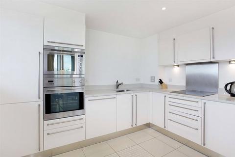1 bedroom apartment to rent, Howard Building, 368 Queenstown Road, London, SW11