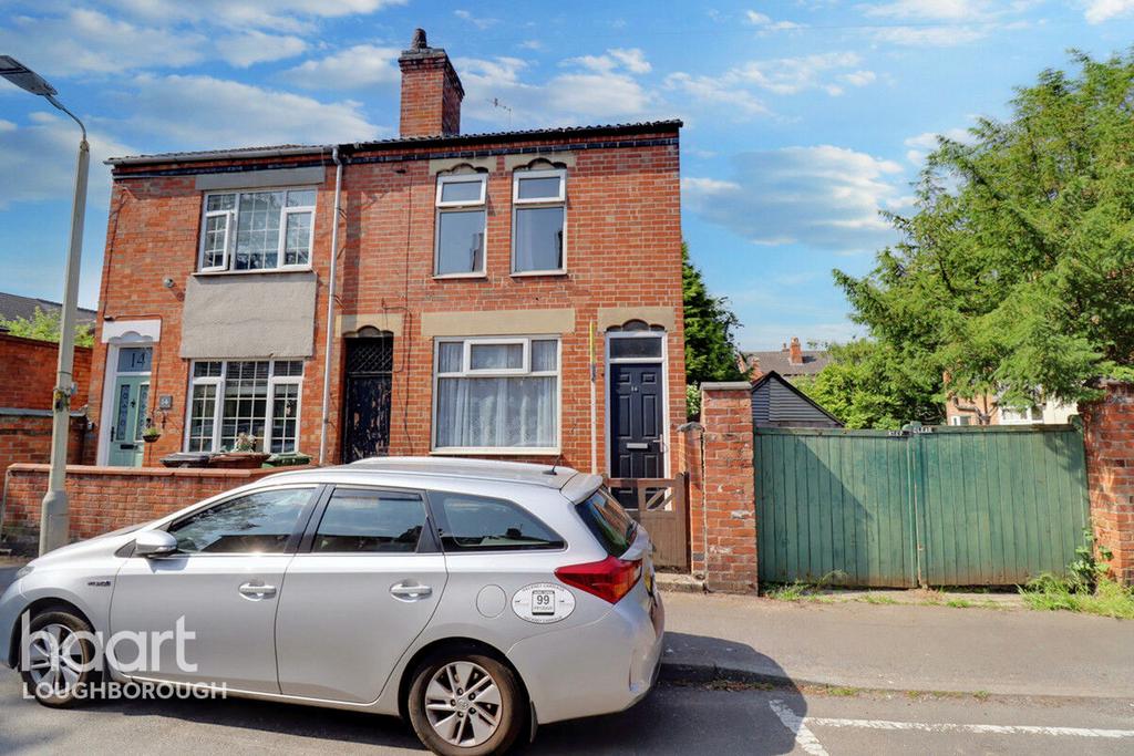 Cambridge Street, Loughborough 4 bed semidetached house £200,000