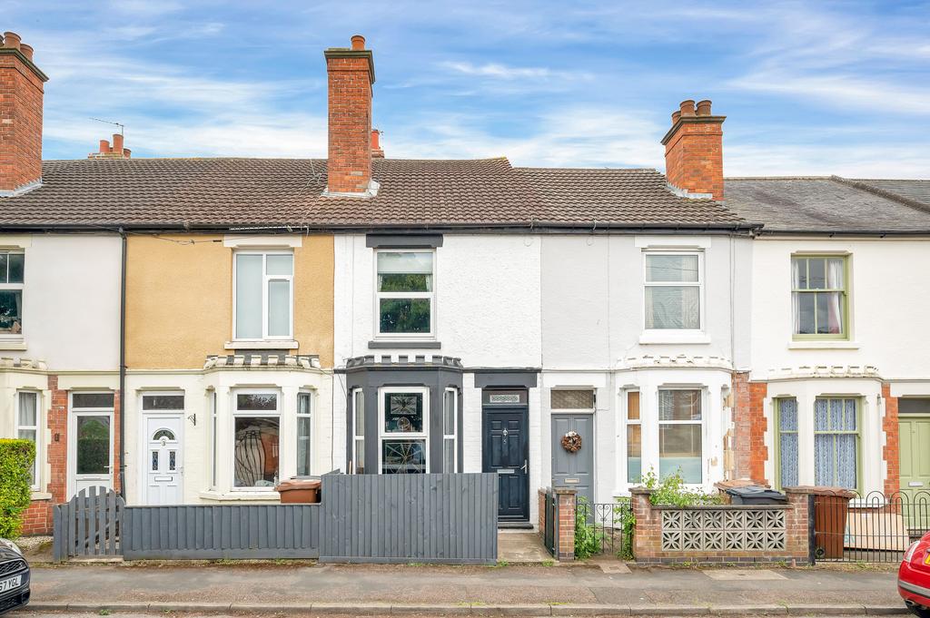 Limes Avenue, Melton Mowbray, LE13 3 bed terraced house for sale £190,000