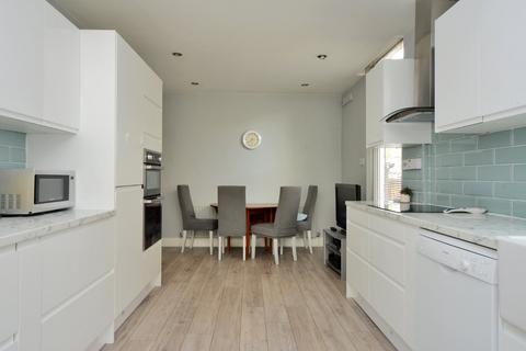 4 bedroom semi-detached house for sale - The Crescent, Belmont, Sutton, SM2
