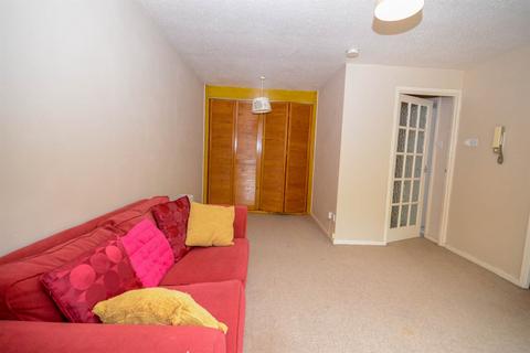 Studio for sale, Meadow Rise, Kenton