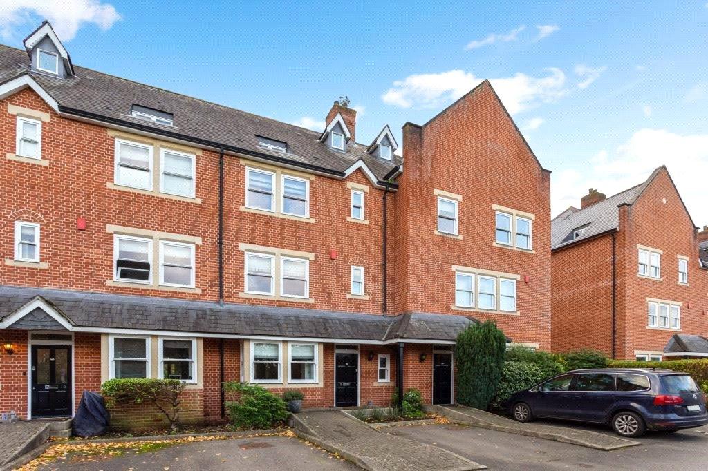 The Cloisters, Bridgeman Drive... 4 bed terraced house £4,250 pcm (£