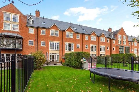 4 bedroom terraced house to rent, The Cloisters, Bridgeman Drive, Windsor, Berkshire, SL4