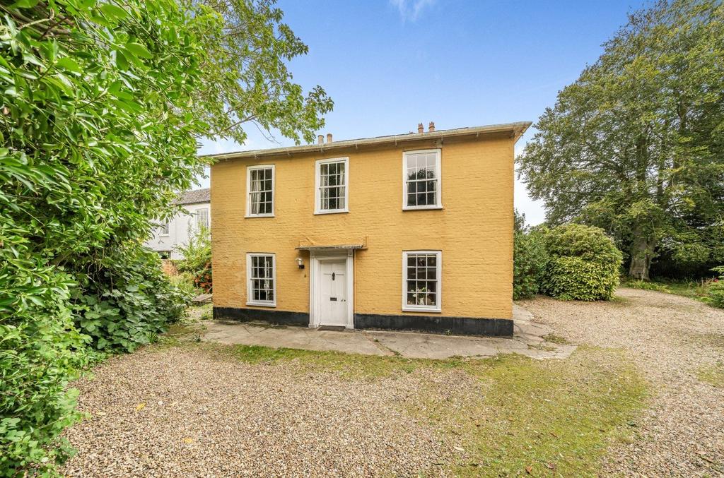 High Green, Brooke, Norwich, Norfolk 5 bed detached house for sale £