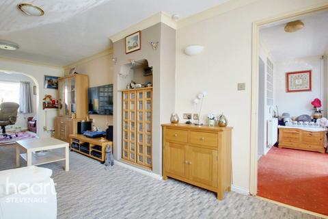 3 Fry Road, Stevenage, SG2 0QG