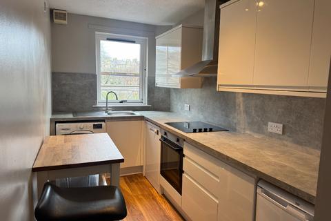 2 bedroom flat to rent, Murieston Road, Dalry, Edinburgh, EH11