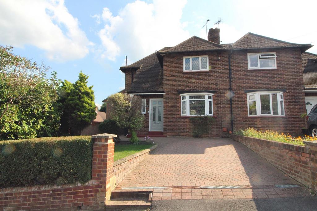 Hubbards Road, Chorleywood, WD3 3 bed semidetached house for sale £