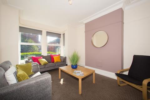 1 bedroom in a house share to rent - 85 Headingley Mount, Headingley, Headingley, Leeds, LS6 3EW