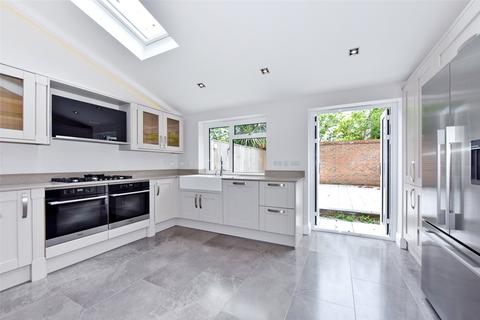 3 bedroom terraced house to rent, Rookery Court, Marlow, Buckinghamshire, SL7