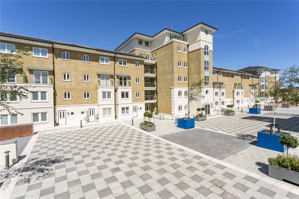Hamilton Quay, Sovereign Harbour, Eastbourne, East Sussex, BN23 2 bed
